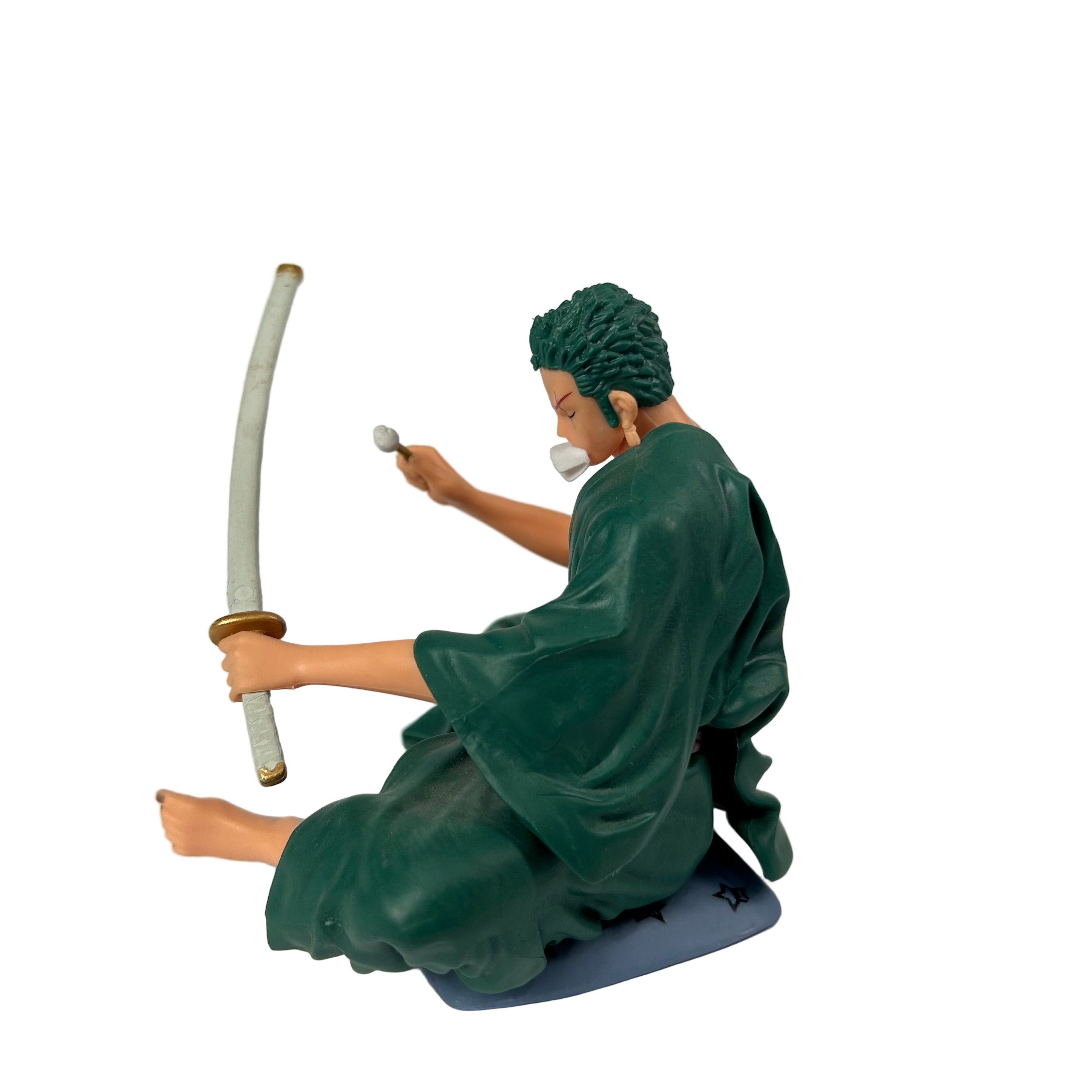 ACTION FIGURE ZORO SENTADO 10cm - ONE PIECE