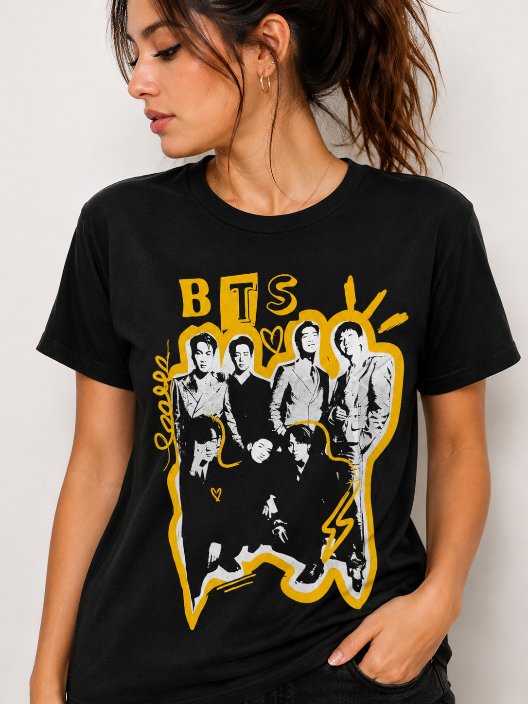 CAMISETA BTS AMARELA - 100% ALGODÃO
