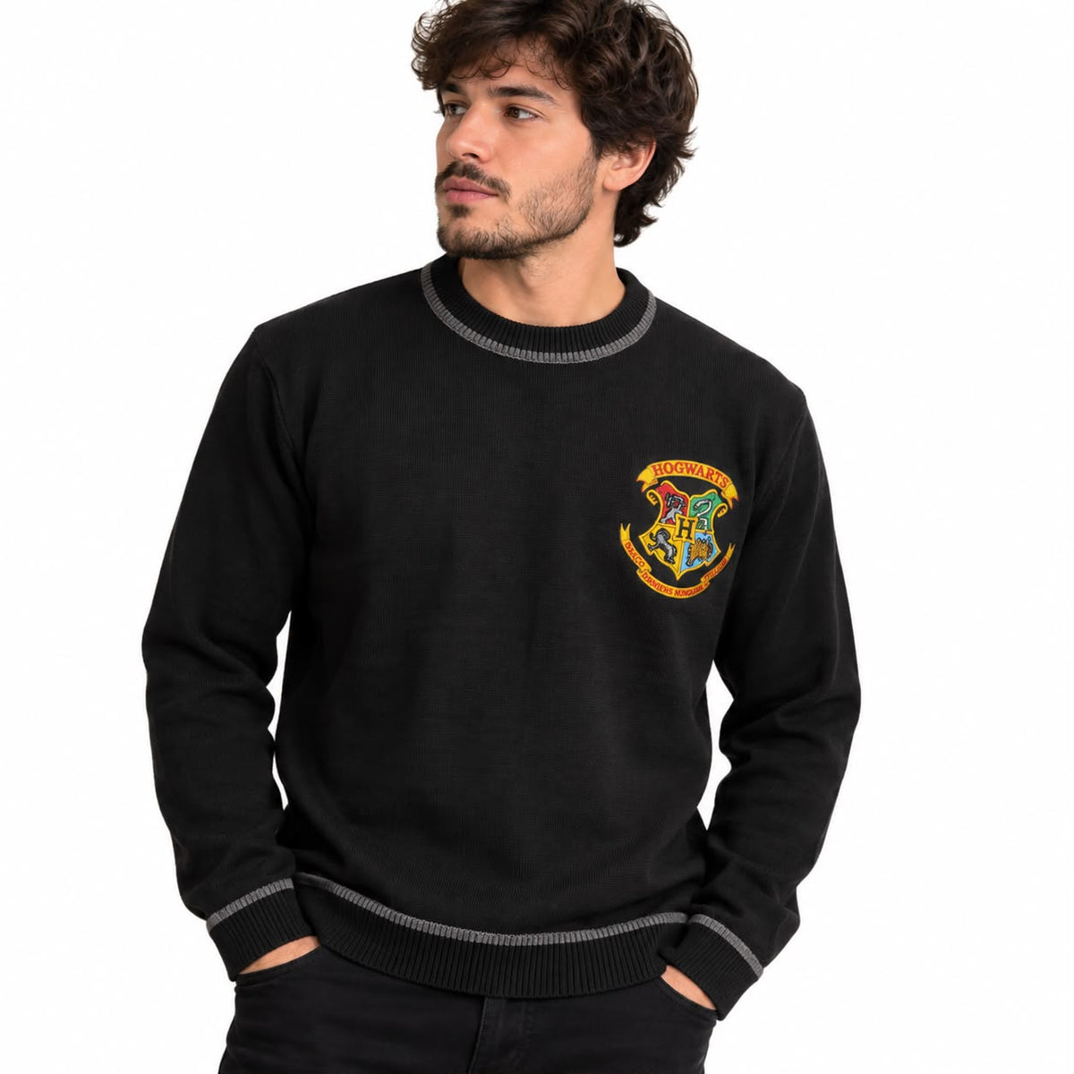 SUÉTER PRETO DE HOGWARTS EM LÃ BORDADO - HARRY POTTER